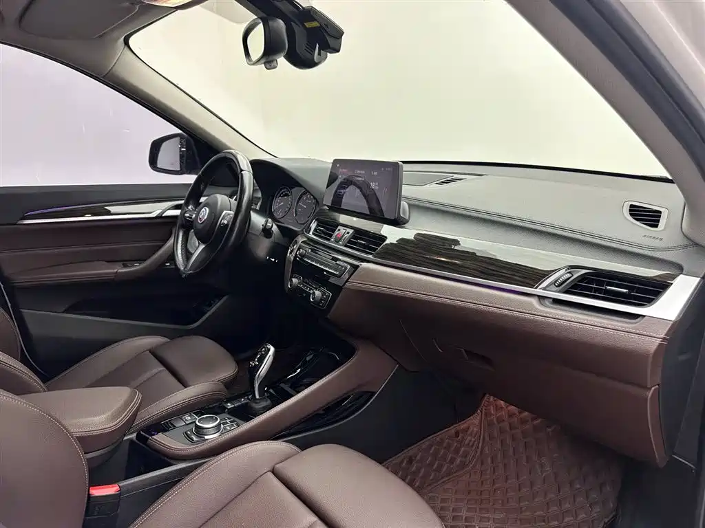 BMW BMW X1 2021 xDrive25Li Premium Model 2022 - thumbnail 11
