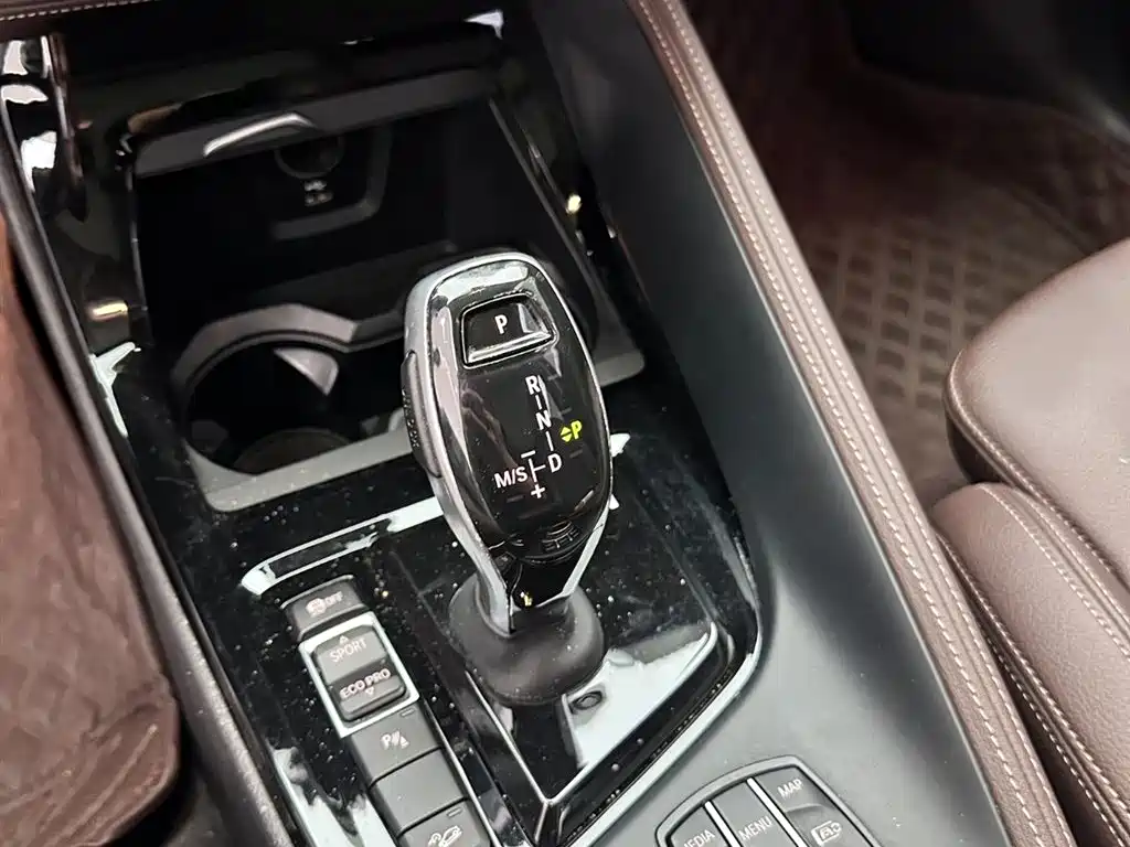 BMW BMW X1 2021 xDrive25Li Premium Model 2022 - thumbnail 15