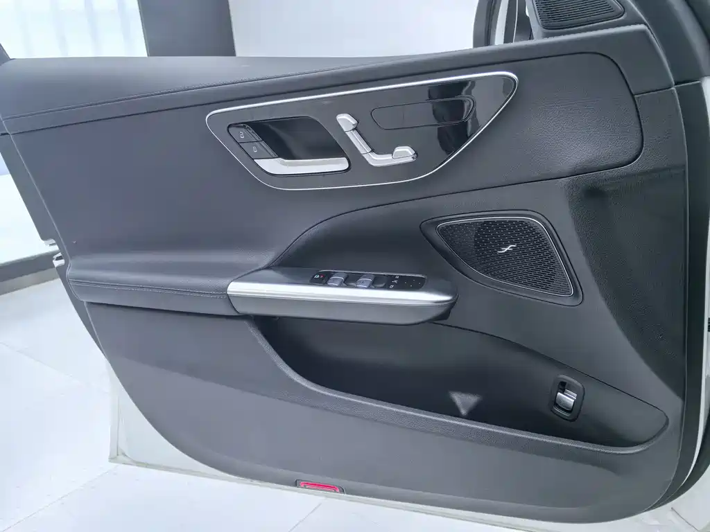 Mercedes-Benz Mercedes-Benz C-Class 2023 C 260 L Sport Edition 2023 - thumbnail 16