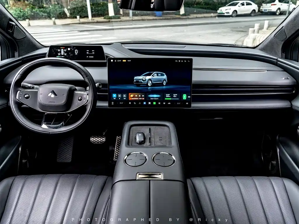 GAC AION Hyper HL 2025 700 Ultra 6-Seat AWD LiDAR Edition 2025 - thumbnail 3