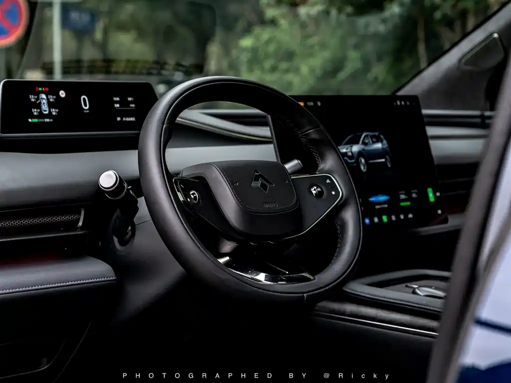 GAC AION Hyper HL 2025 700 Ultra 6-Seat AWD LiDAR Edition 2025 - thumbnail 4