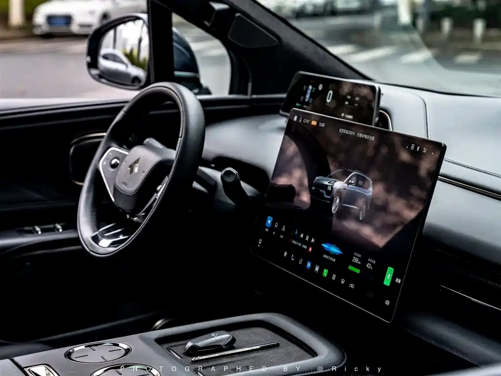 GAC AION Hyper HL 2025 700 Ultra 6-Seat AWD LiDAR Edition 2025 - thumbnail 5