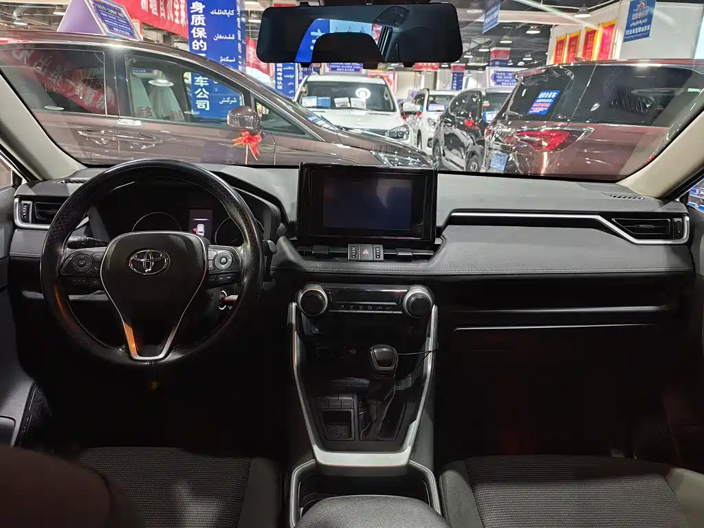 Toyota RAV4 2022 2.0L CVT 2WD City Edition 2022 - thumbnail 5