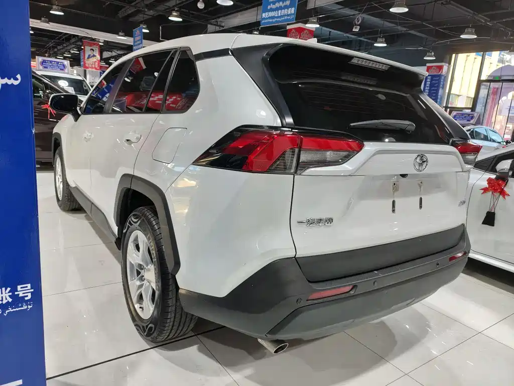 Toyota RAV4 2022 2.0L CVT 2WD City Edition 2022 - thumbnail 7