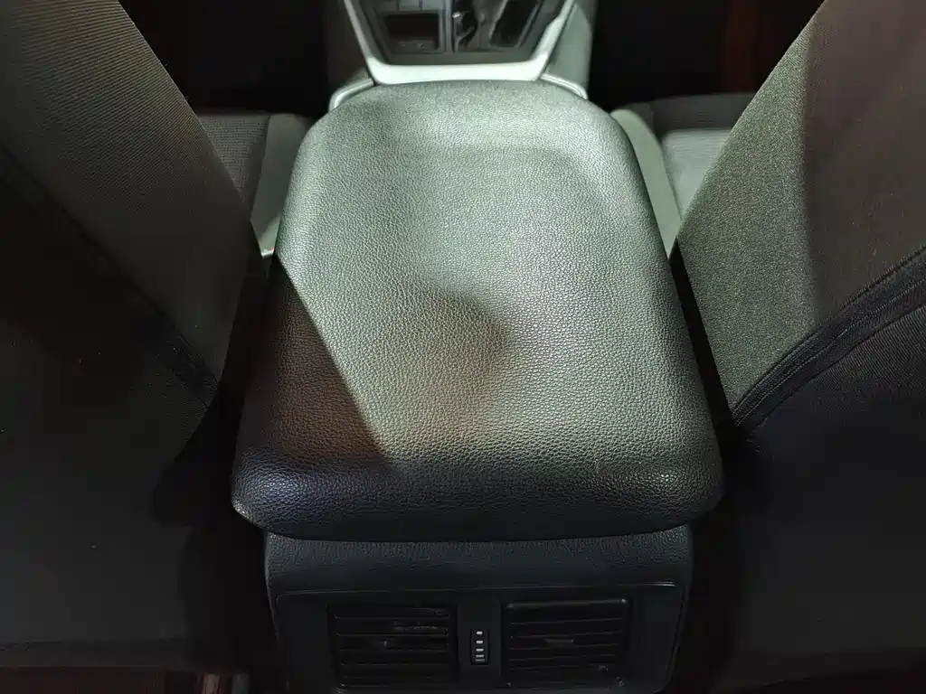 Toyota RAV4 2022 2.0L CVT 2WD City Edition 2022 - thumbnail 13