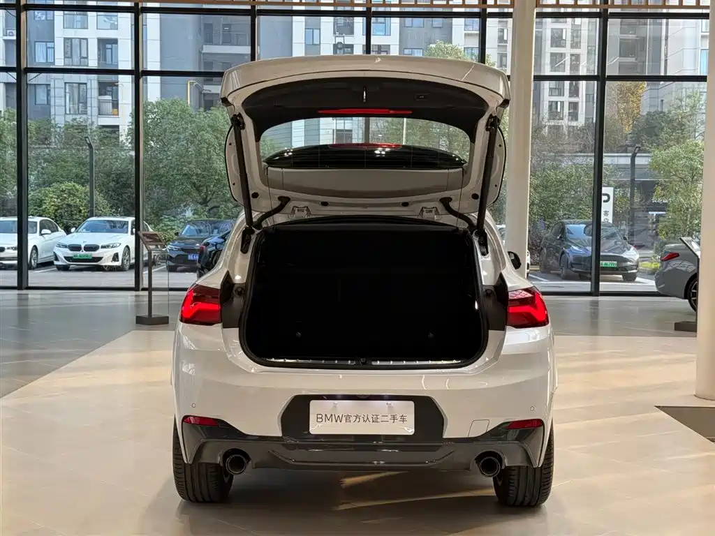 BMW BMW X2 2023 sDrive25i M Sport Shadow Edition 2024 - thumbnail 3