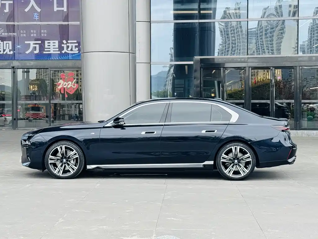 BMW BMW 7 Series 2023 740Li Leading Model M Sport Package 2023 - thumbnail 3