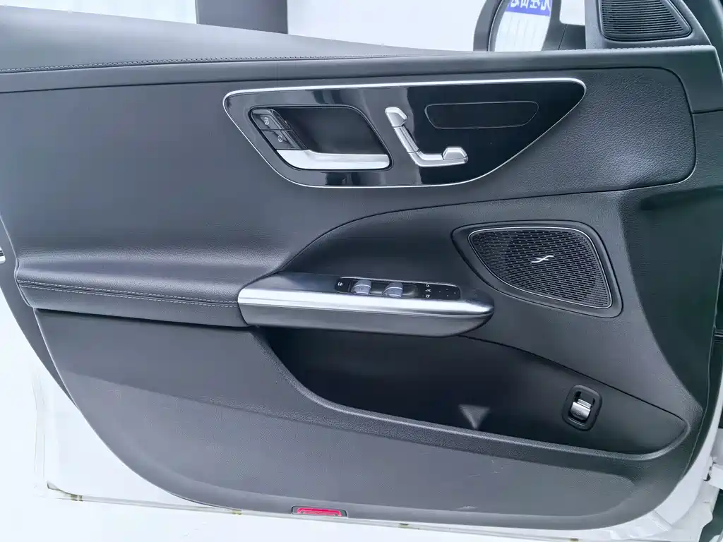 Mercedes-Benz Mercedes-Benz C-Class 2024 C 260 L Sport Edition 2024 - thumbnail 16