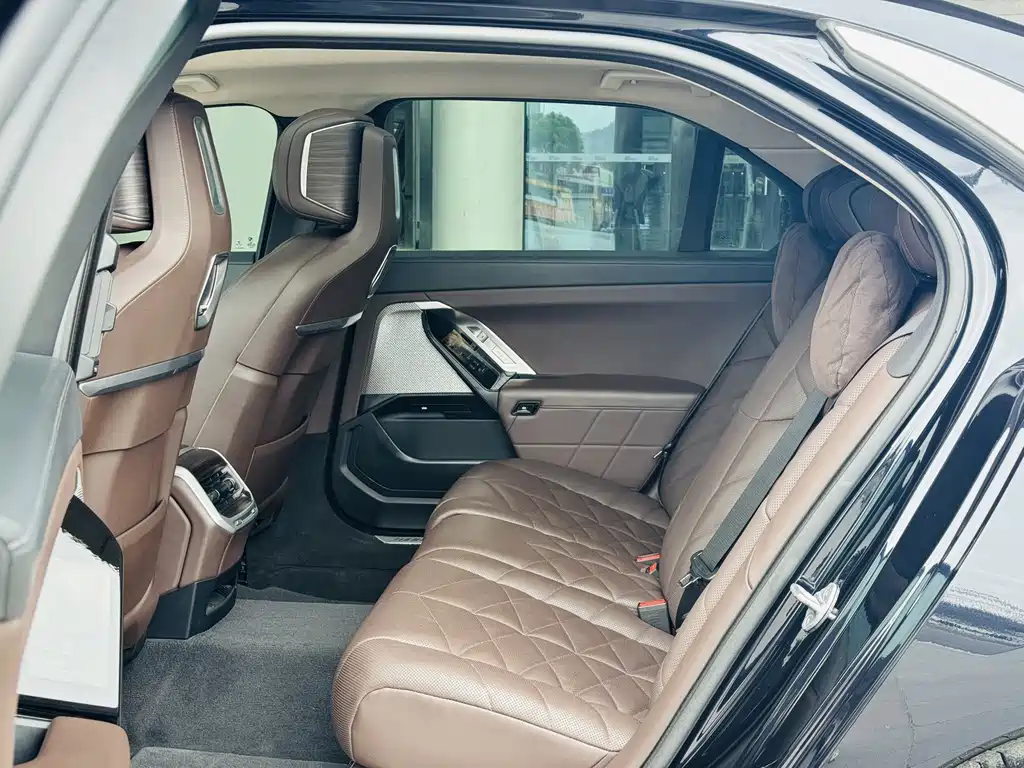 BMW BMW 7 Series 2023 740Li Leading Model M Sport Package 2023 - thumbnail 14