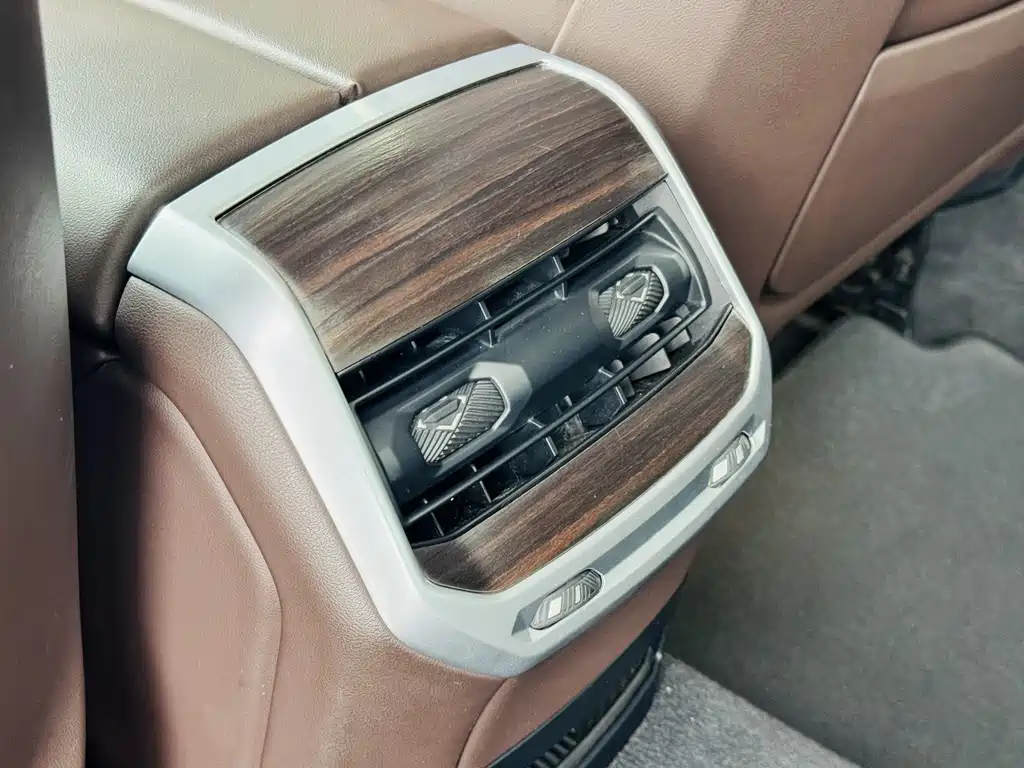 BMW BMW 7 Series 2023 740Li Leading Model M Sport Package 2023 - thumbnail 17