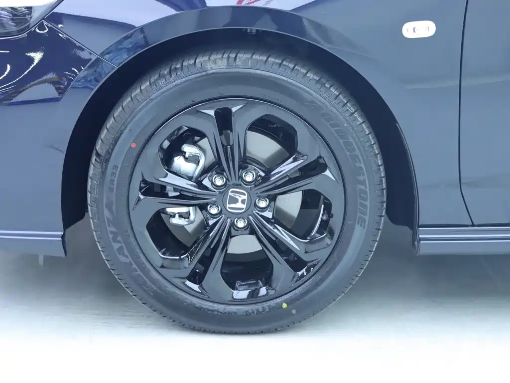 Honda Accord 2025 Sport Series 260TURBO Comfort Edition 2026 - thumbnail 4
