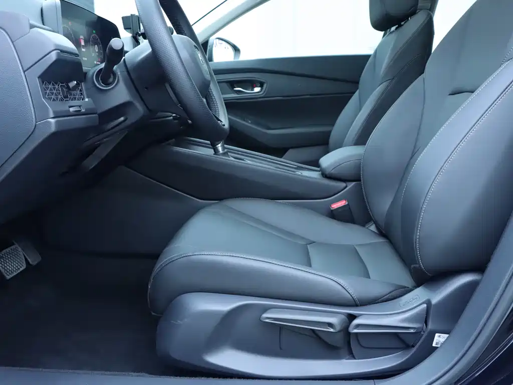 Honda Accord 2025 Sport Series 260TURBO Comfort Edition 2026 - thumbnail 5