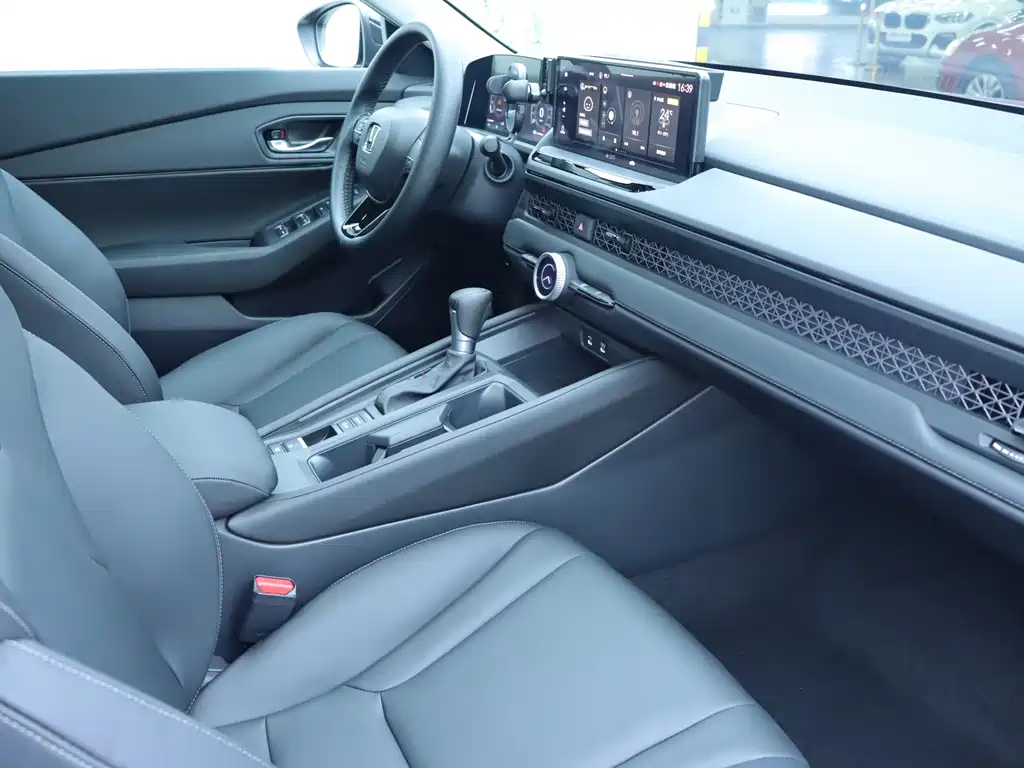 Honda Accord 2025 Sport Series 260TURBO Comfort Edition 2026 - thumbnail 9