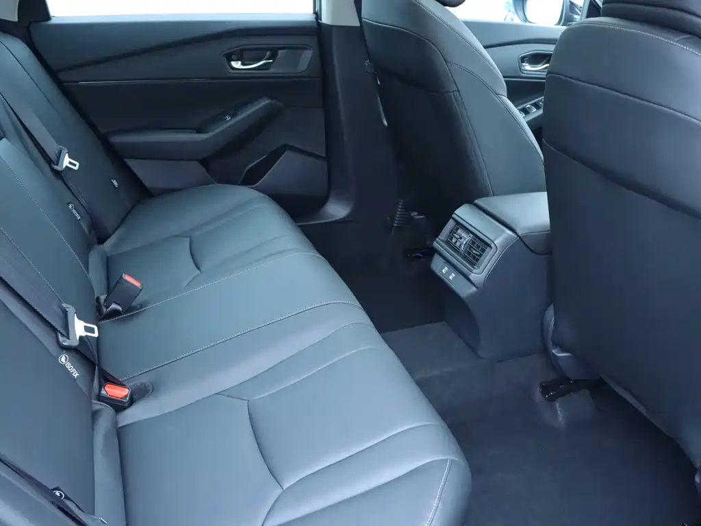Honda Accord 2025 Sport Series 260TURBO Comfort Edition 2026 - thumbnail 13