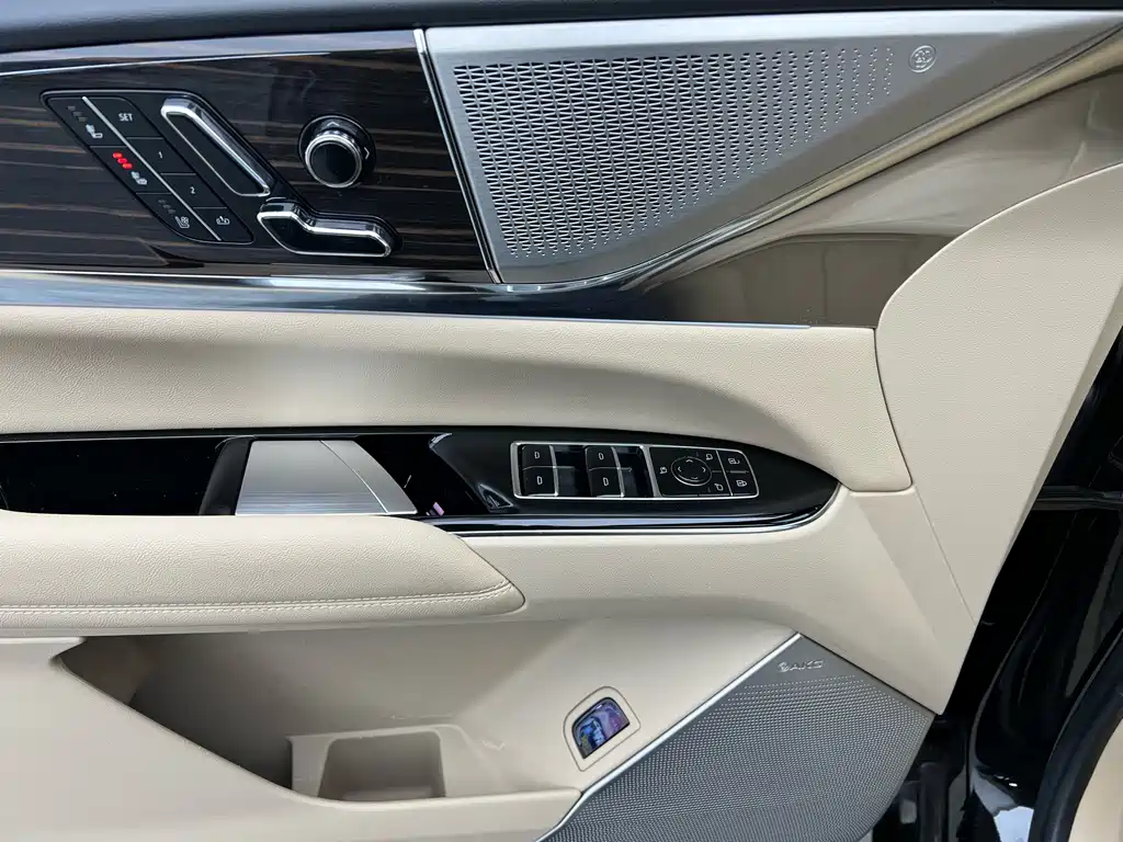 Cadillac Cadillac XT5 2025 2.0T Luxury 2025 - thumbnail 3
