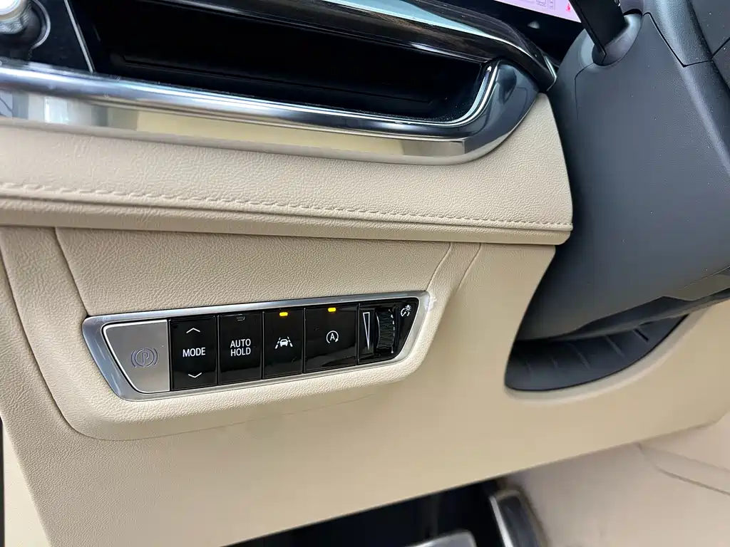 Cadillac Cadillac XT5 2025 2.0T Luxury 2025 - thumbnail 5