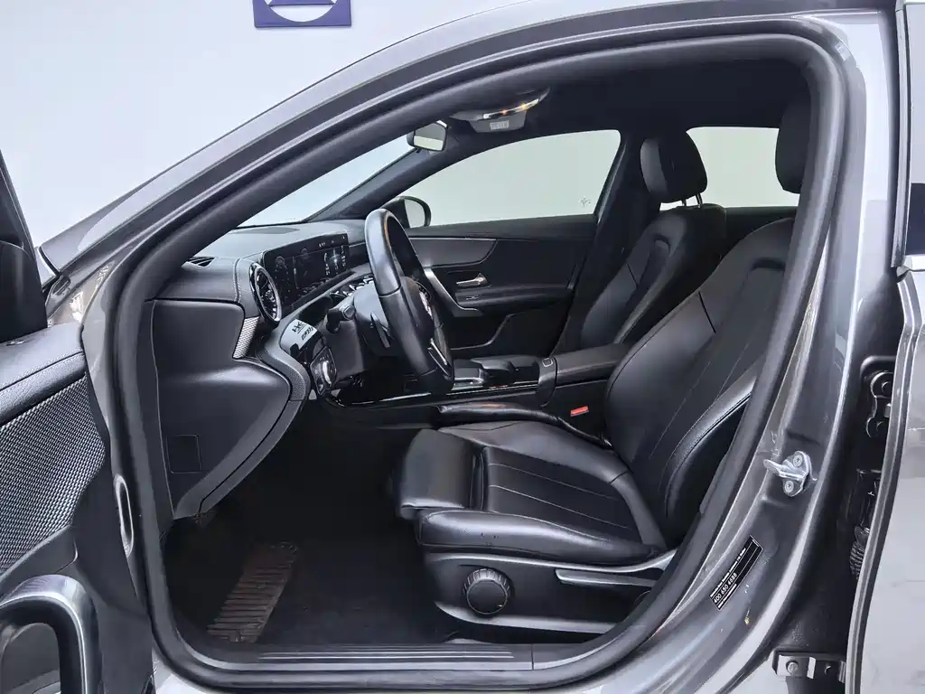 Mercedes-Benz Mercedes-Benz A-Class 2021 Model Year Facelift A 180 L Sport Sedan 2021 - thumbnail 13