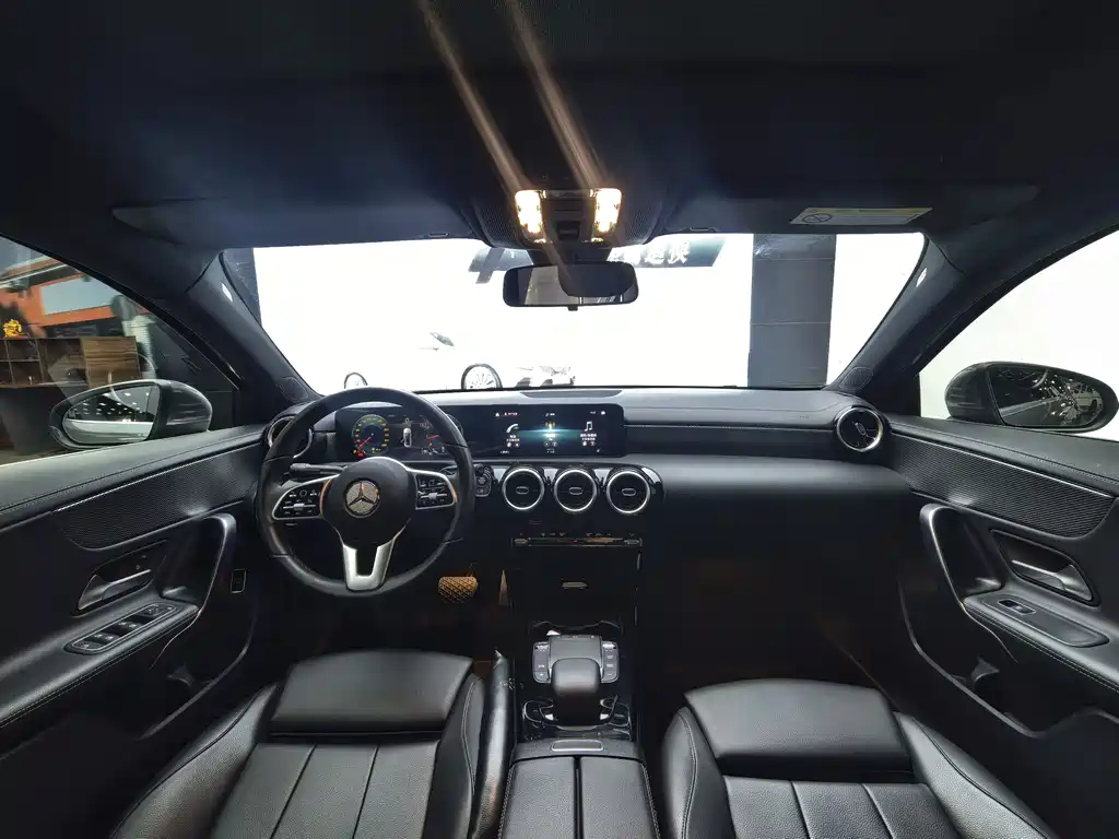 Mercedes-Benz Mercedes-Benz A-Class 2021 Model Year Facelift A 180 L Sport Sedan 2021 - thumbnail 16