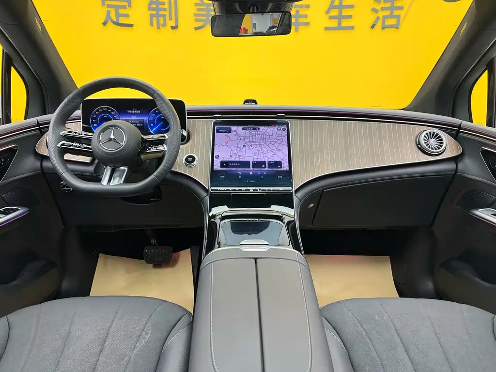Mercedes-Benz Mercedes-Benz EQE SUV 2023 350 4MATIC Pioneer Edition 2025 - thumbnail 10