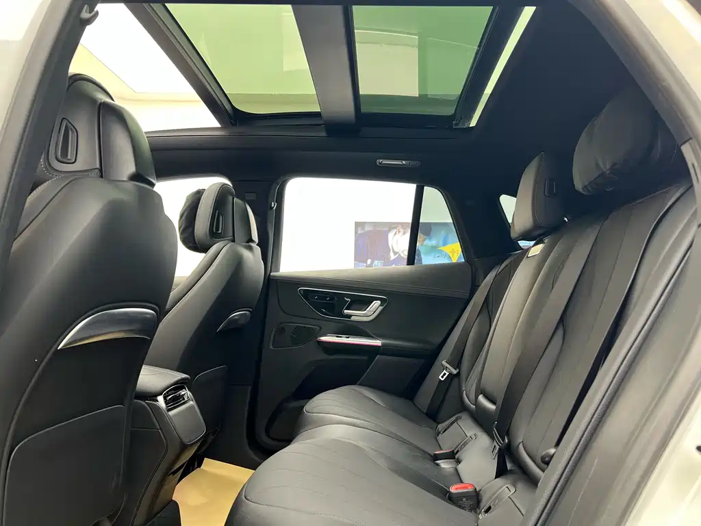Mercedes-Benz Mercedes-Benz EQE SUV 2023 350 4MATIC Pioneer Edition 2025 - thumbnail 29