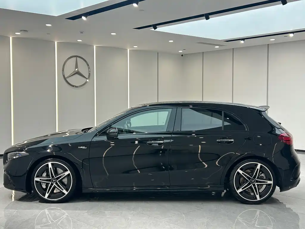 Mercedes-Benz Mercedes-Benz A-Class AMG Imported 2024 AMG A 35 4MATIC 2025 - thumbnail 4