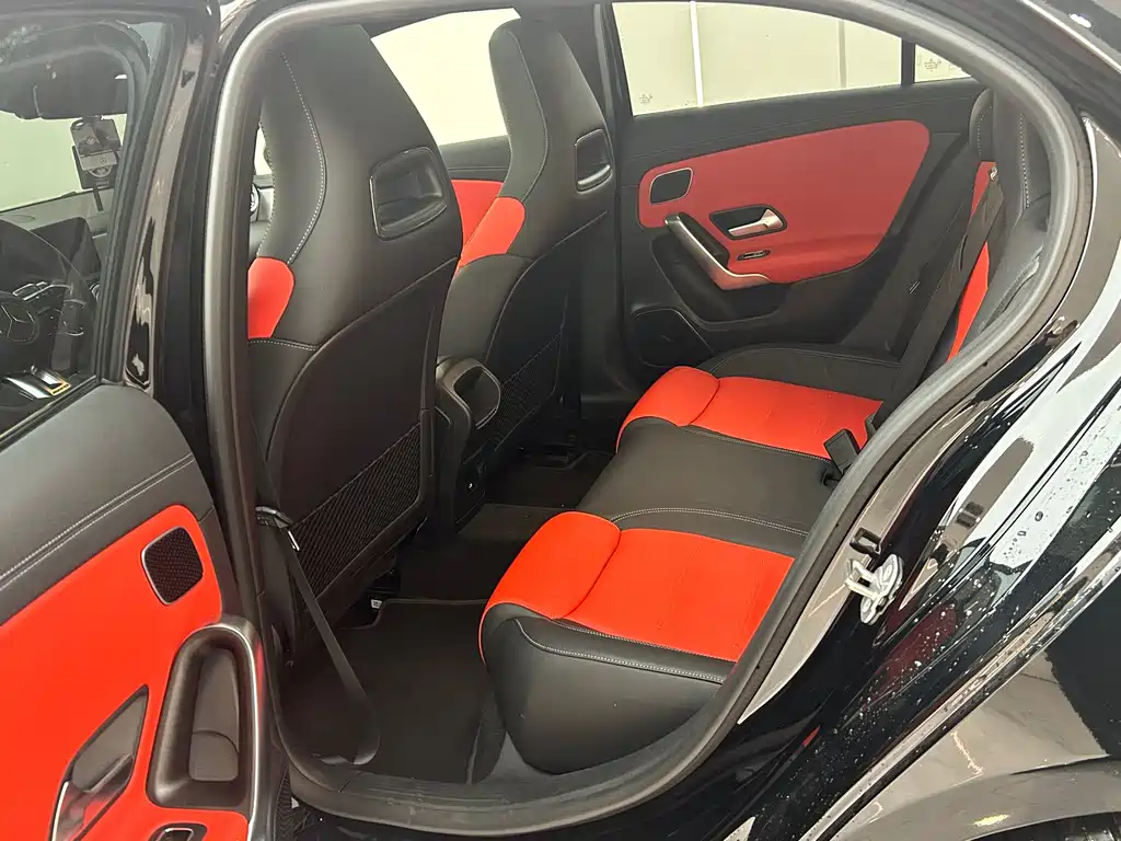 Mercedes-Benz Mercedes-Benz A-Class AMG Imported 2024 AMG A 35 4MATIC 2025 - thumbnail 6