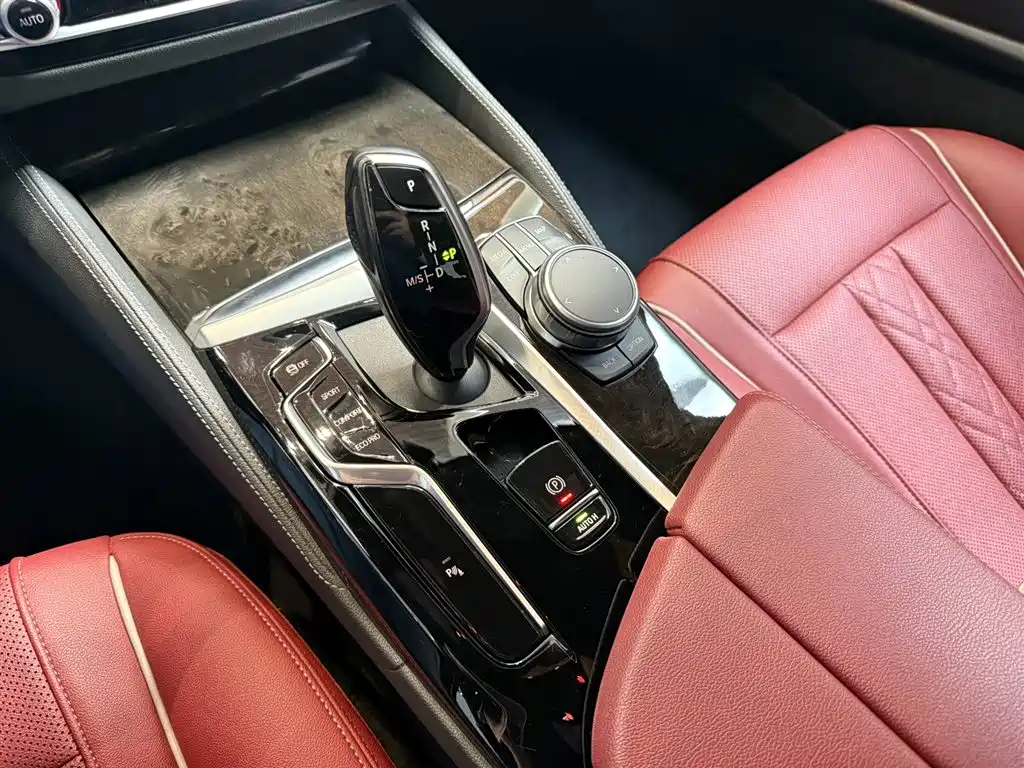 BMW BMW 5 Series 2022 525Li M Sport Package 2022 - thumbnail 4