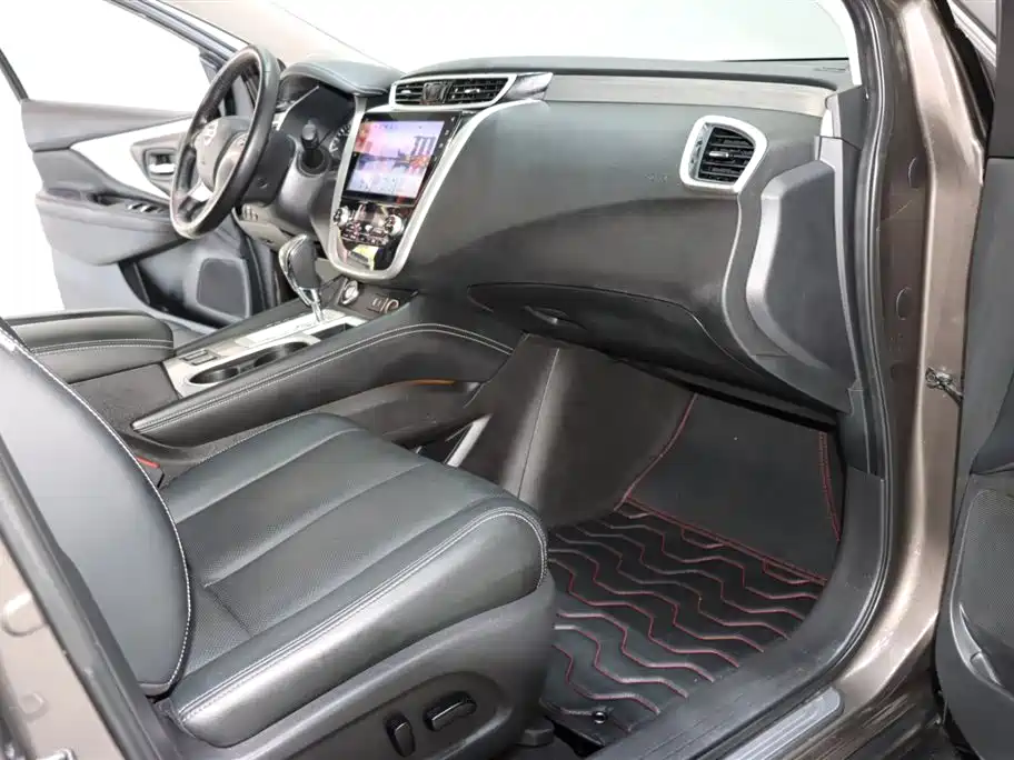 Nissan Lannia 2021 2.5L XL 2WD Intelligent Connection Luxury Edition 2022 - thumbnail 8