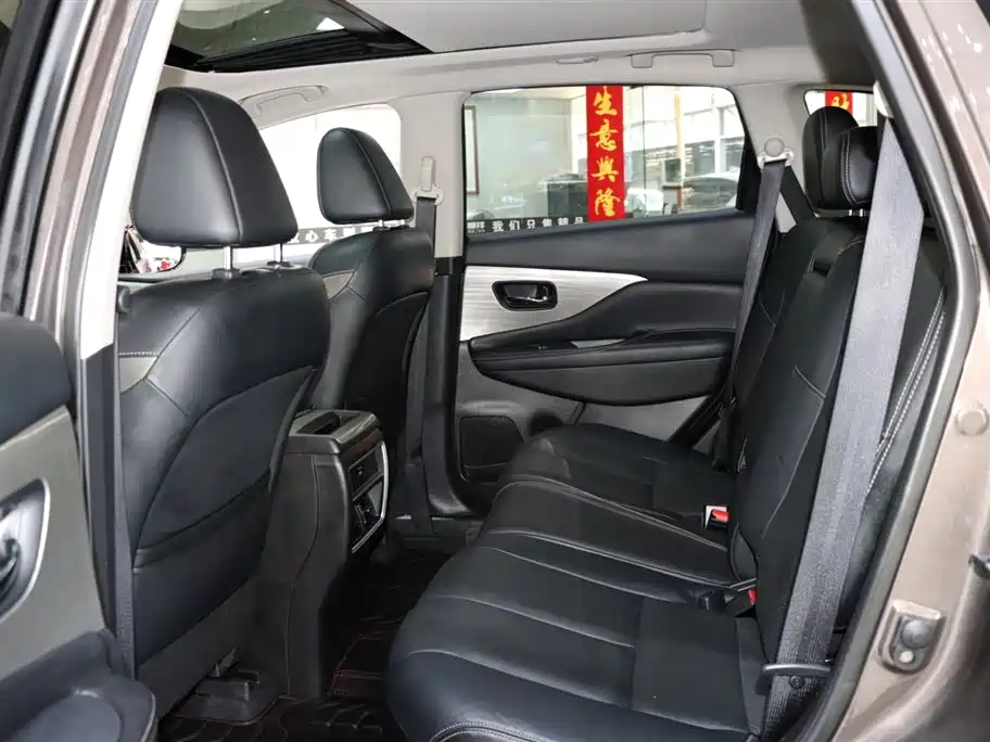 Nissan Lannia 2021 2.5L XL 2WD Intelligent Connection Luxury Edition 2022 - thumbnail 11