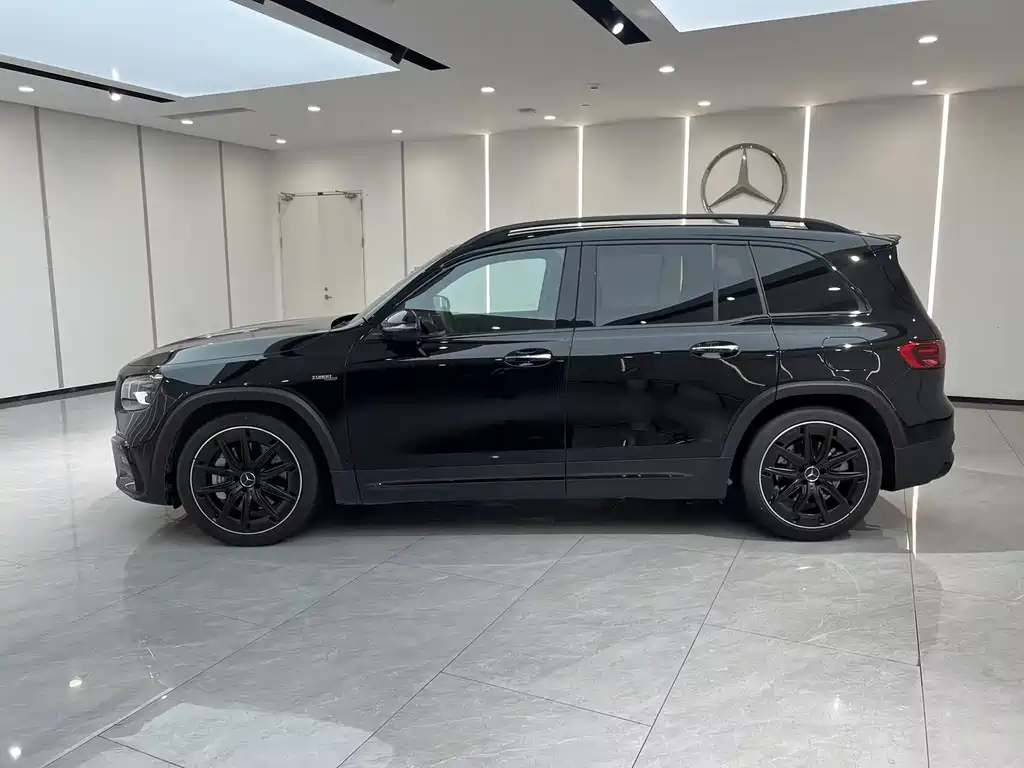 Mercedes-Benz Mercedes-Benz GLB AMG 2024 AMG GLB 35 4MATIC 2025 - thumbnail 4