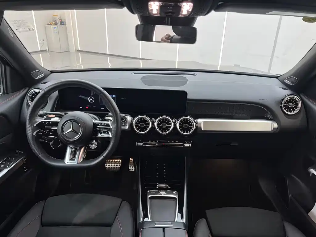 Mercedes-Benz Mercedes-Benz GLB AMG 2024 AMG GLB 35 4MATIC 2025 - thumbnail 8