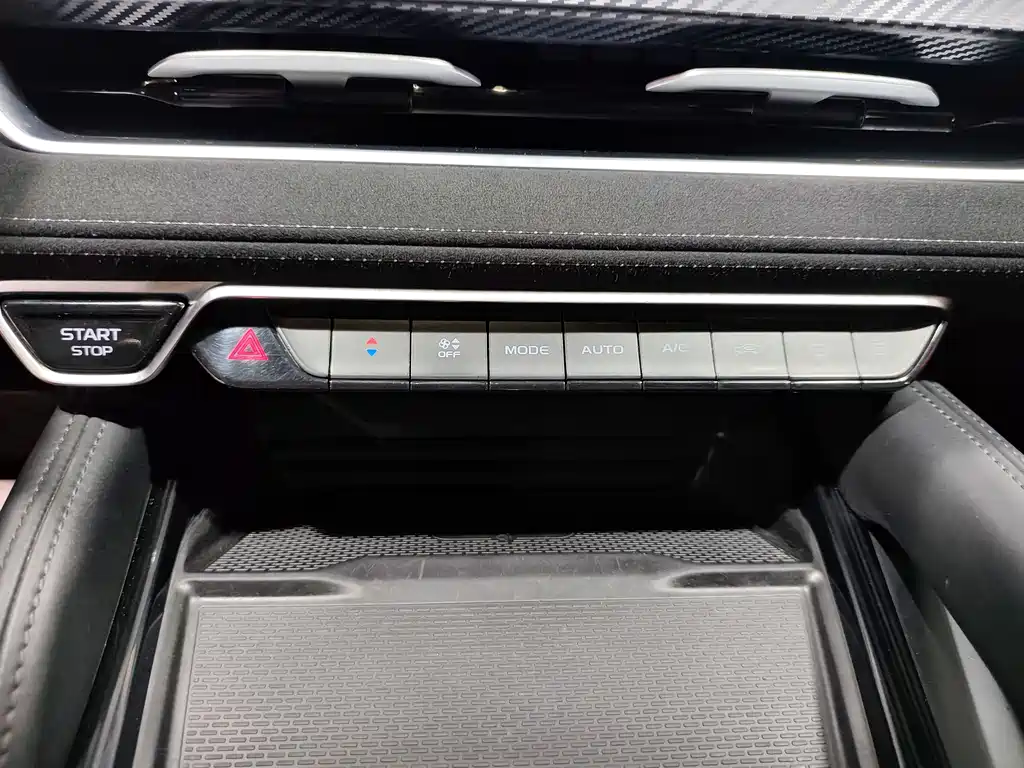 Geely Automobile Geely Xingyue L 2022 1.5T Raytheon Hi·F Hybrid Version Super Swift 2023 - thumbnail 14