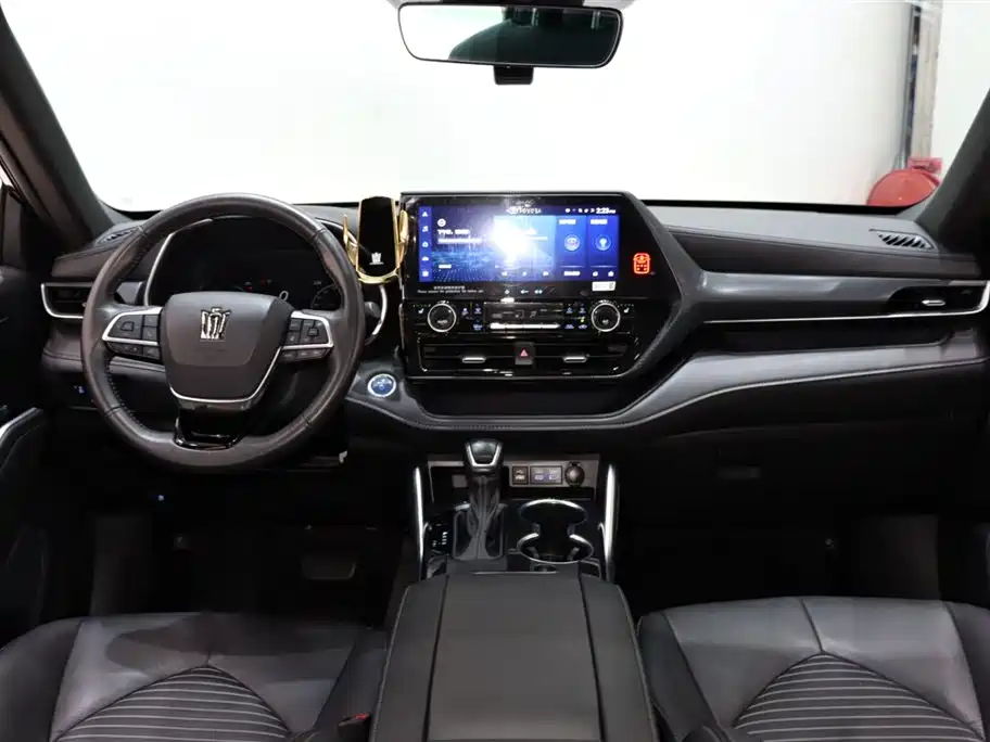 Toyota Crown Kluger 2022 2.5L HEV AWD Premium Edition 2023 - thumbnail 13