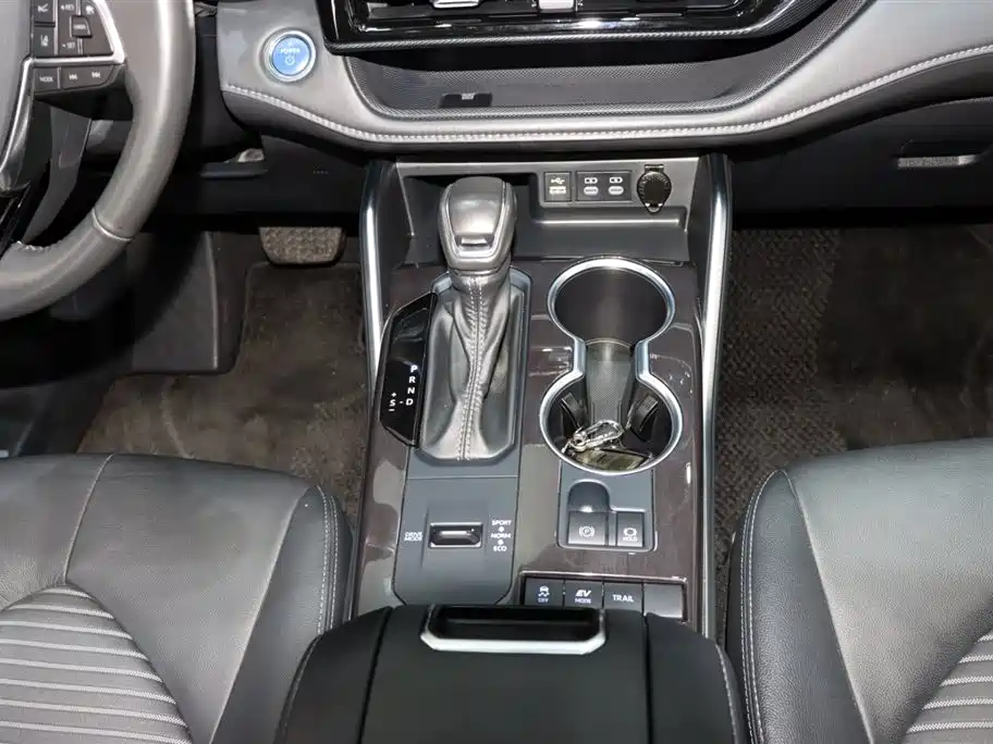 Toyota Crown Kluger 2022 2.5L HEV AWD Premium Edition 2023 - thumbnail 16