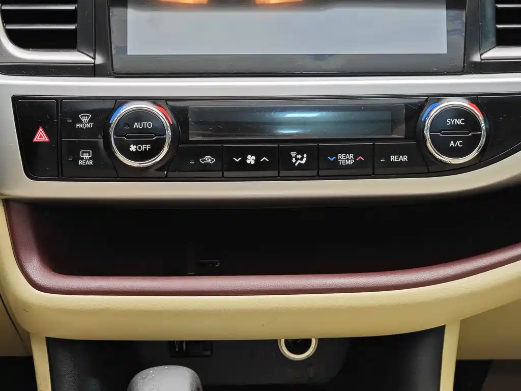 Toyota Toyota Highlander 2015 2.0T AWD Luxury 7-seater 2016 - thumbnail 15