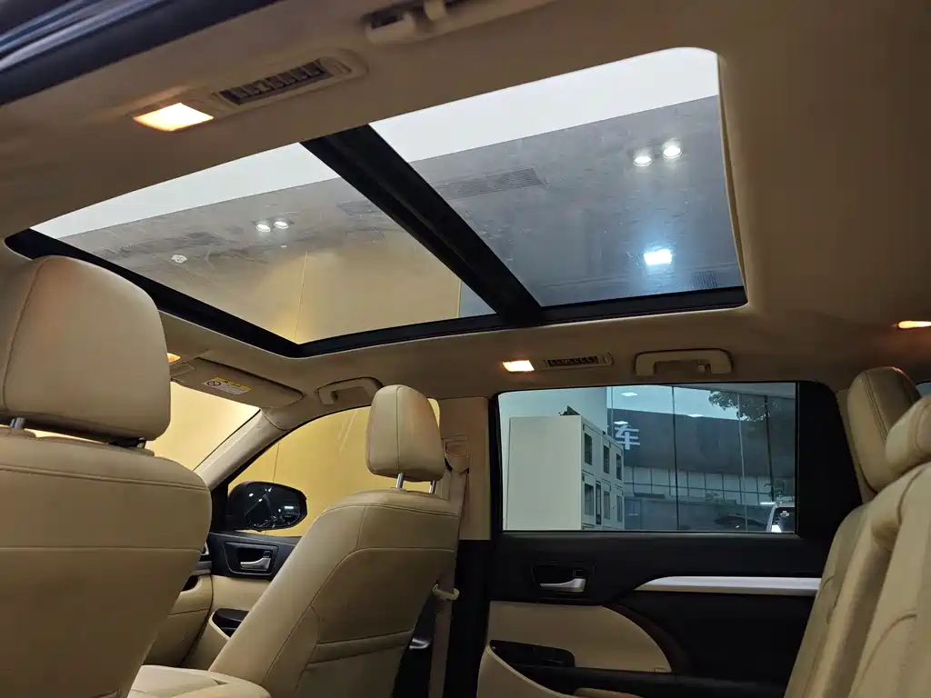 Toyota Toyota Highlander 2015 2.0T AWD Luxury 7-seater 2016 - thumbnail 24