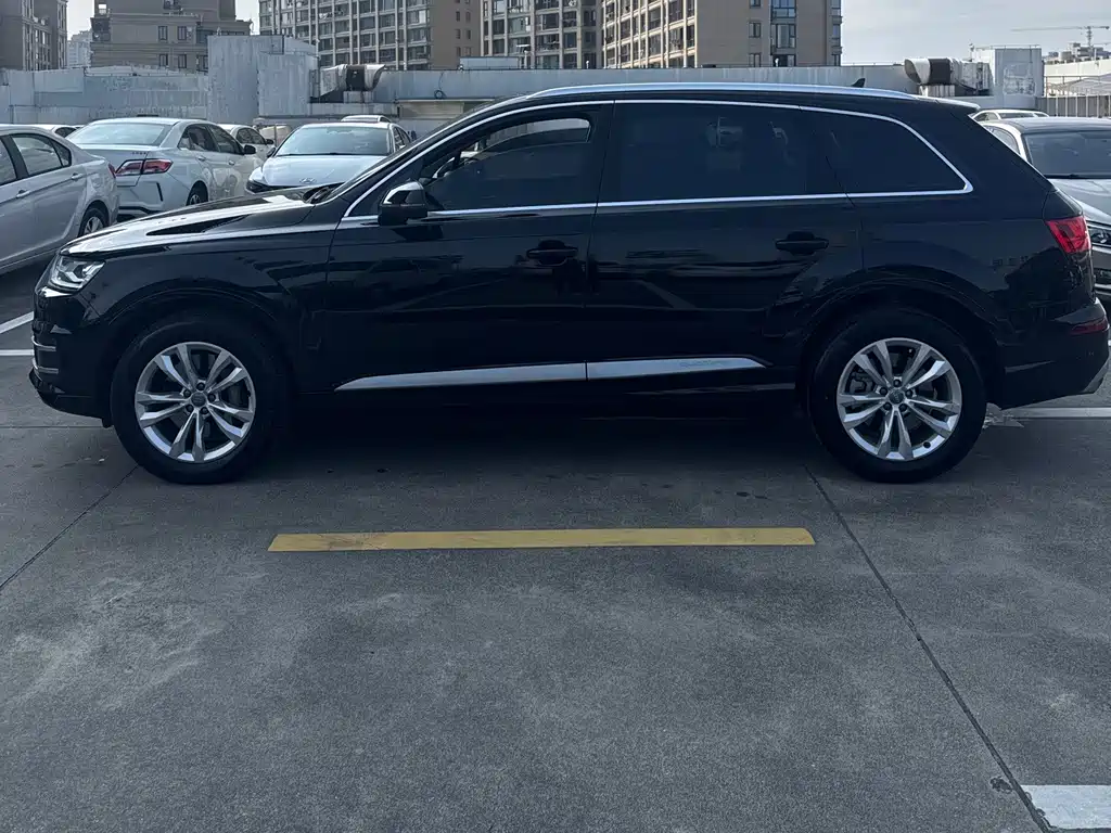 Audi Audi Q7 2016 45 TFSI Technology Edition 2018 - thumbnail 3