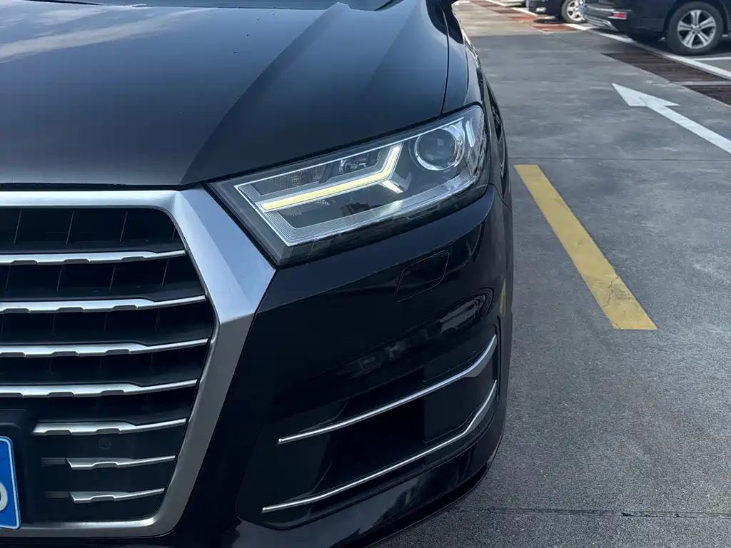 Audi Audi Q7 2016 45 TFSI Technology Edition 2018 - thumbnail 5