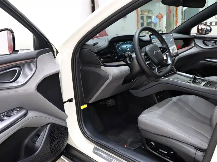 BYD BYD Seal 2023 DM-i 1.5L 121km Premium Edition 2024 - thumbnail 9