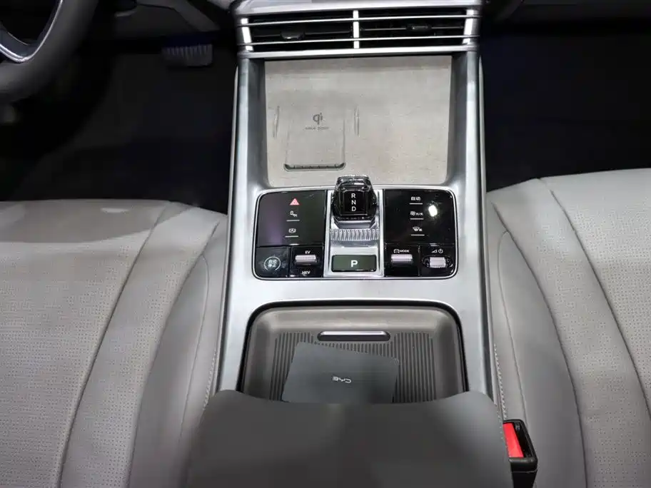 BYD BYD Seal 2023 DM-i 1.5L 121km Premium Edition 2024 - thumbnail 15
