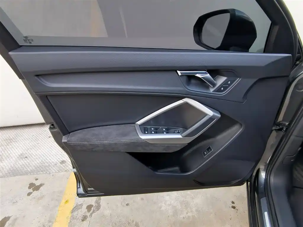 Audi Audi Q3 2020 35 TFSI Sport Line 2020 - thumbnail 11