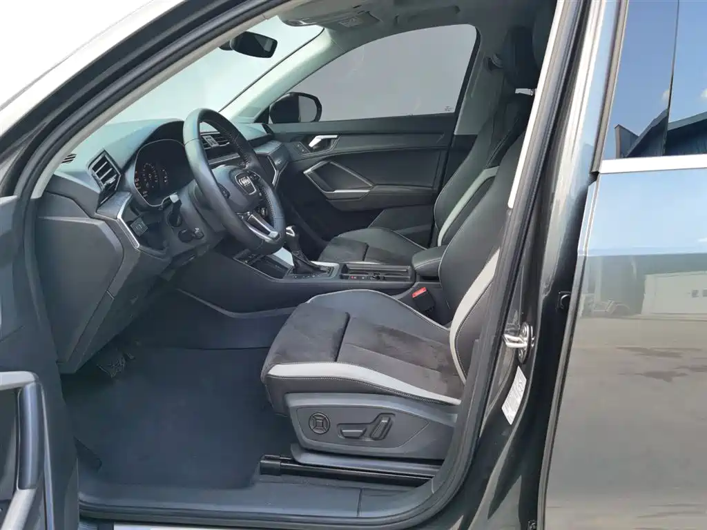 Audi Audi Q3 2020 35 TFSI Sport Line 2020 - thumbnail 12