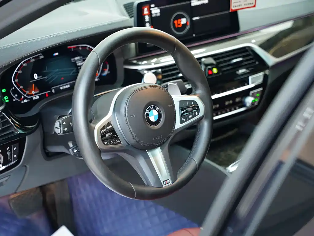 BMW BMW 5 Series 2022 Model Year Facelift 530Li Leading Type M Sport Package 2022 - thumbnail 17
