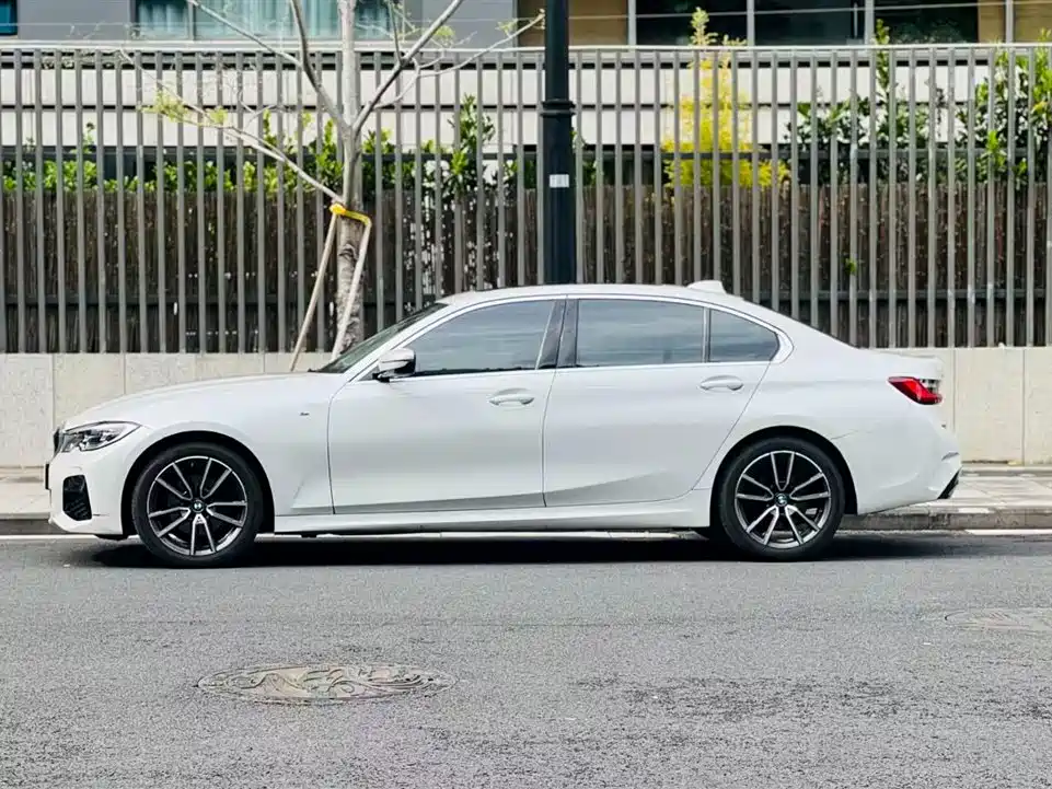 BMW BMW 3 Series 2022 320Li M Sport Package 2022 - thumbnail 2