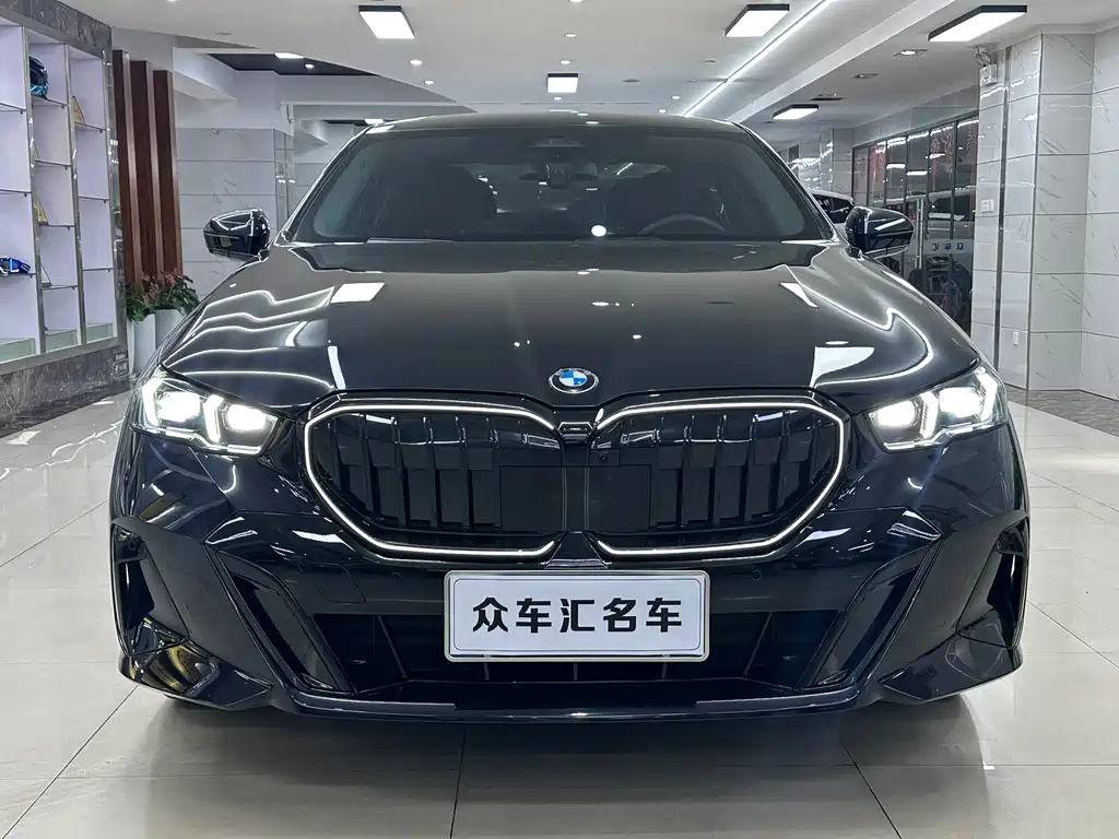 BMW BMW 5 Series 2025 530Li Leading Model M Sport Package 2025 - thumbnail 2