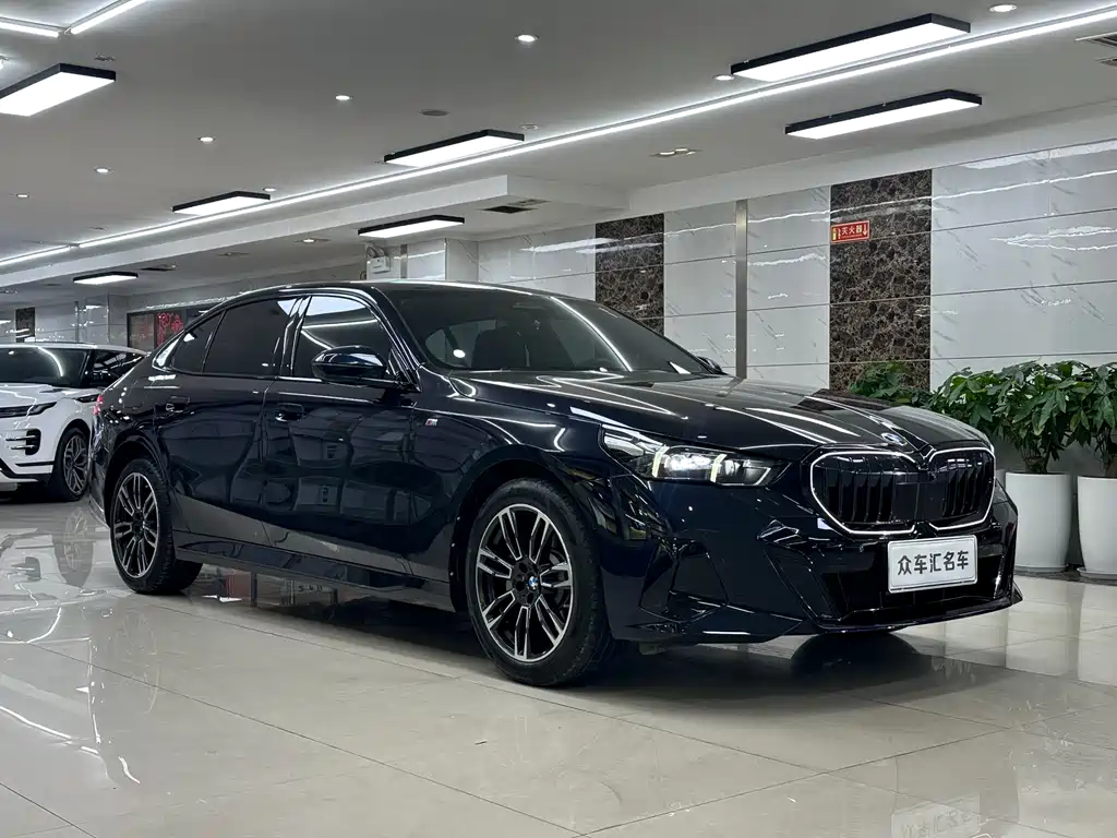 BMW BMW 5 Series 2025 530Li Leading Model M Sport Package 2025 - thumbnail 3