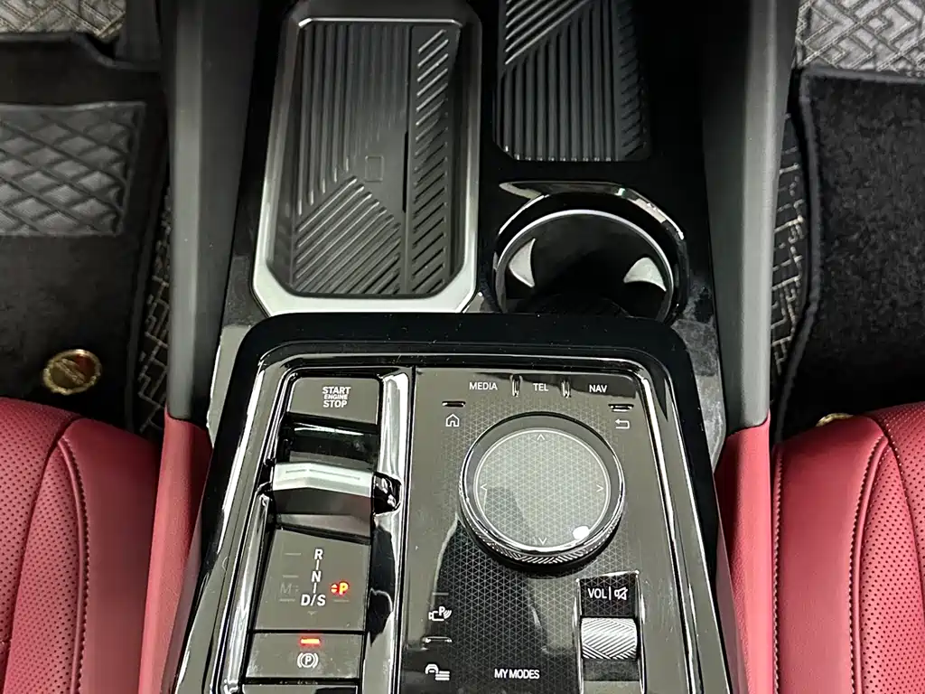 BMW BMW 5 Series 2025 530Li Leading Model M Sport Package 2025 - thumbnail 13