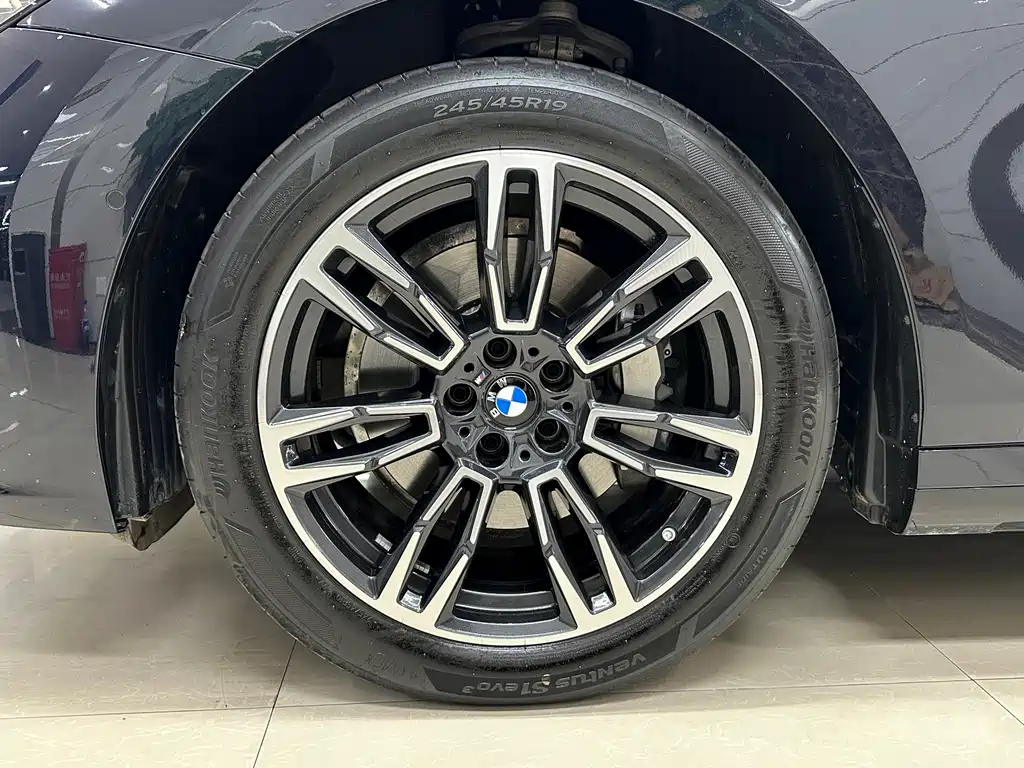 BMW BMW 5 Series 2025 530Li Leading Model M Sport Package 2025 - thumbnail 20