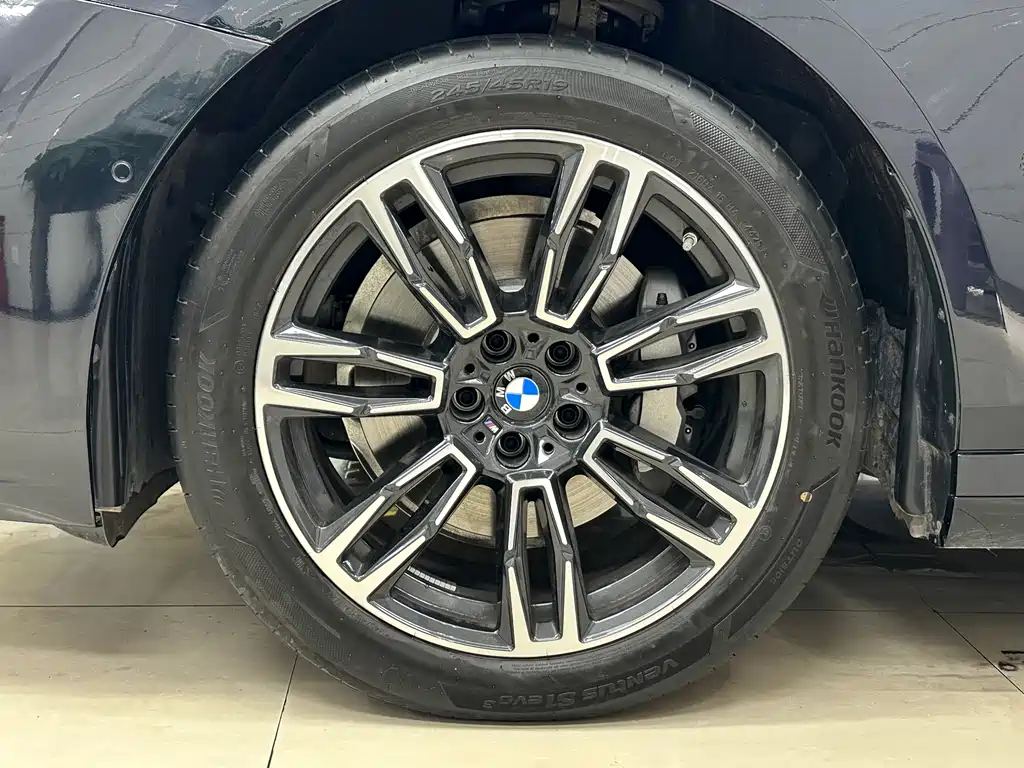 BMW BMW 5 Series 2026 530Li Leading Model M Sport Package 2026 - thumbnail 21