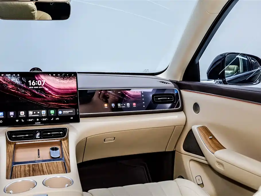 AITO Aito M7 2026 Extended Range Max AWD 6-Seat (192-line LiDAR) 2025 - thumbnail 25